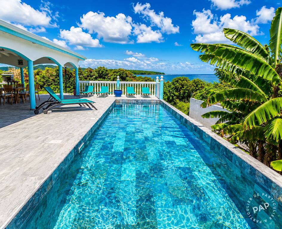 Villa Blue Sun et sa piscine face à l’océan